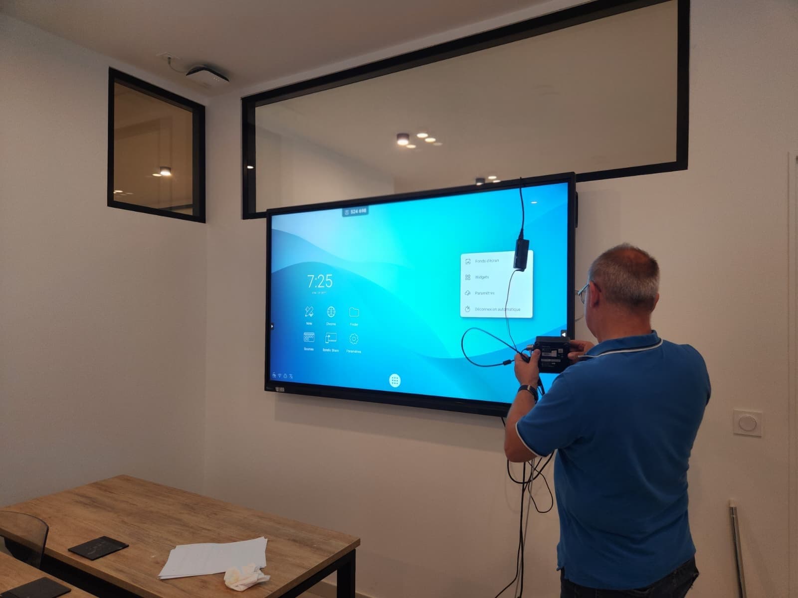 Ecran interactifs et pc portable.